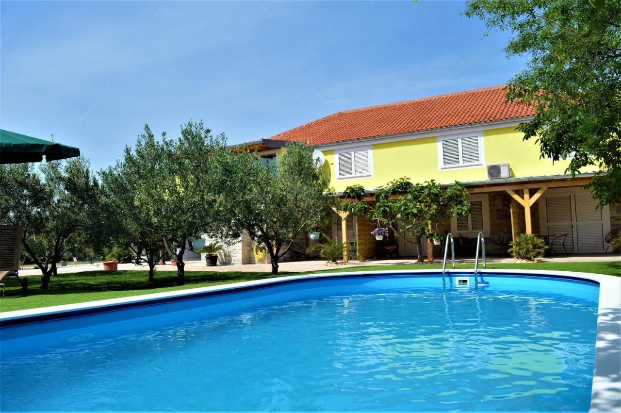 Studio Apartments Luka Biograd - Benkovac Exterior photo