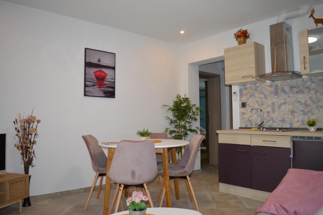 Studio Apartments Luka Biograd - Benkovac Exterior photo
