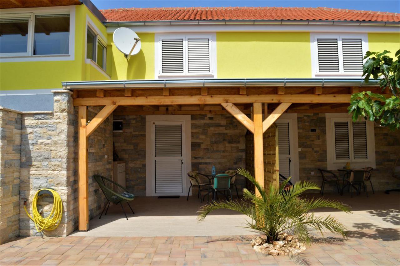 Studio Apartments Luka Biograd - Benkovac Exterior photo