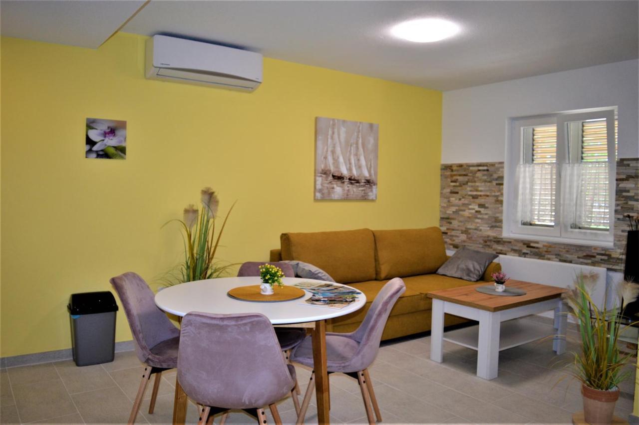 Studio Apartments Luka Biograd - Benkovac Exterior photo