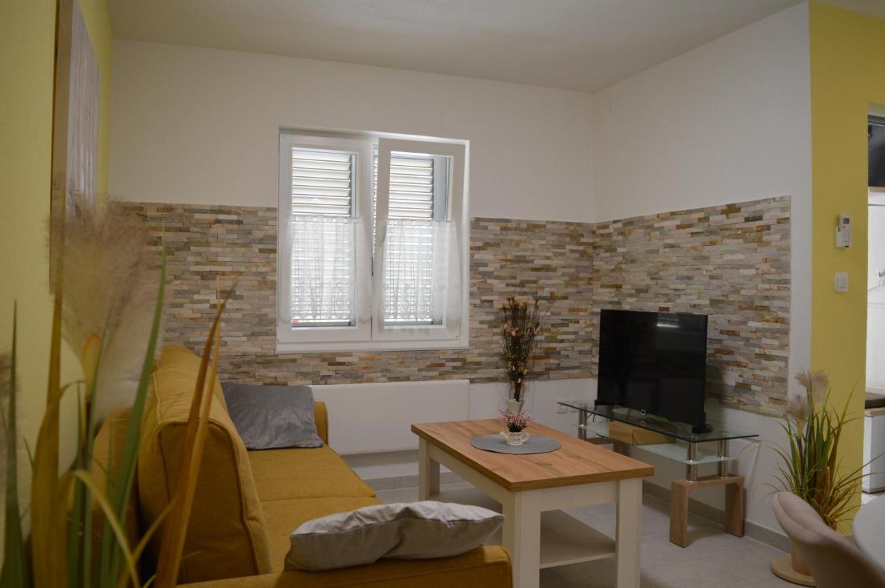 Studio Apartments Luka Biograd - Benkovac Exterior photo