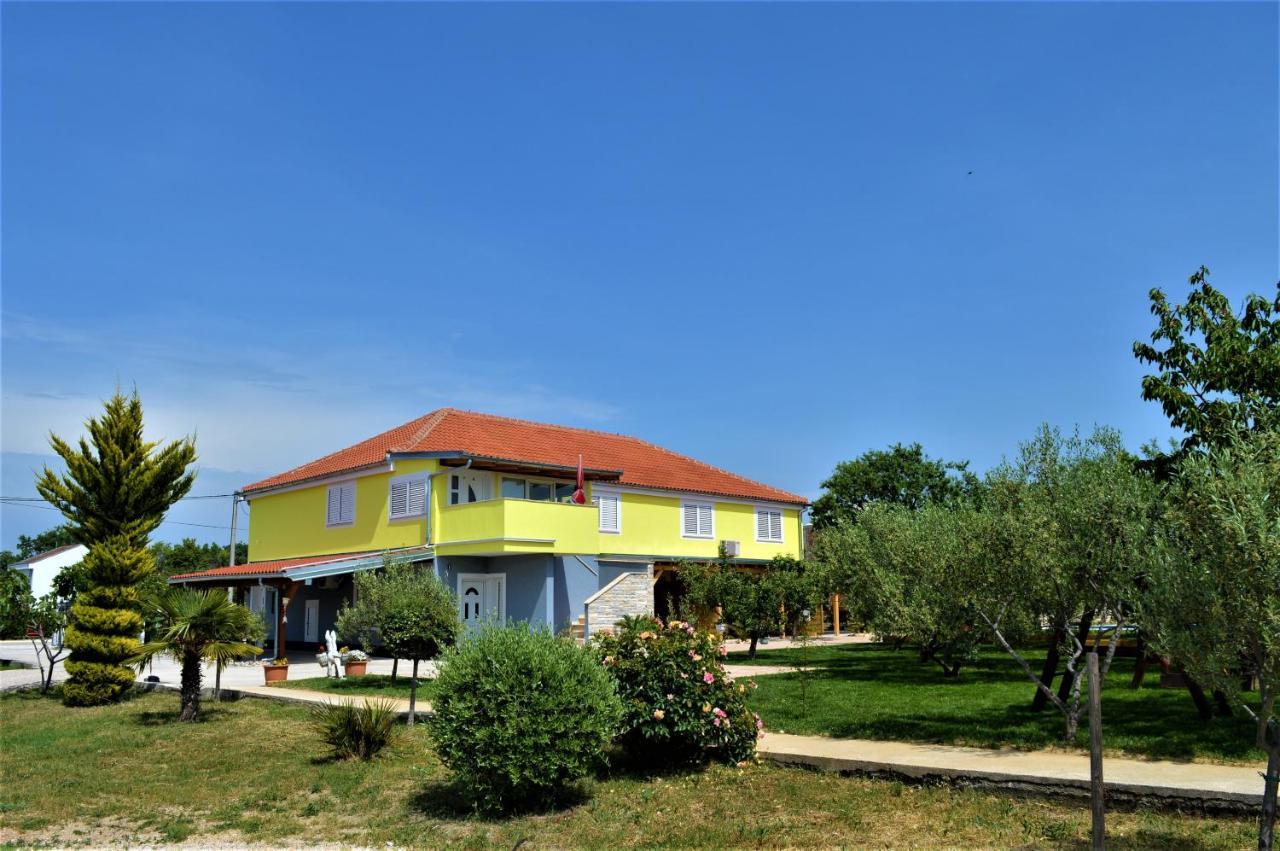 Studio Apartments Luka Biograd - Benkovac Exterior photo